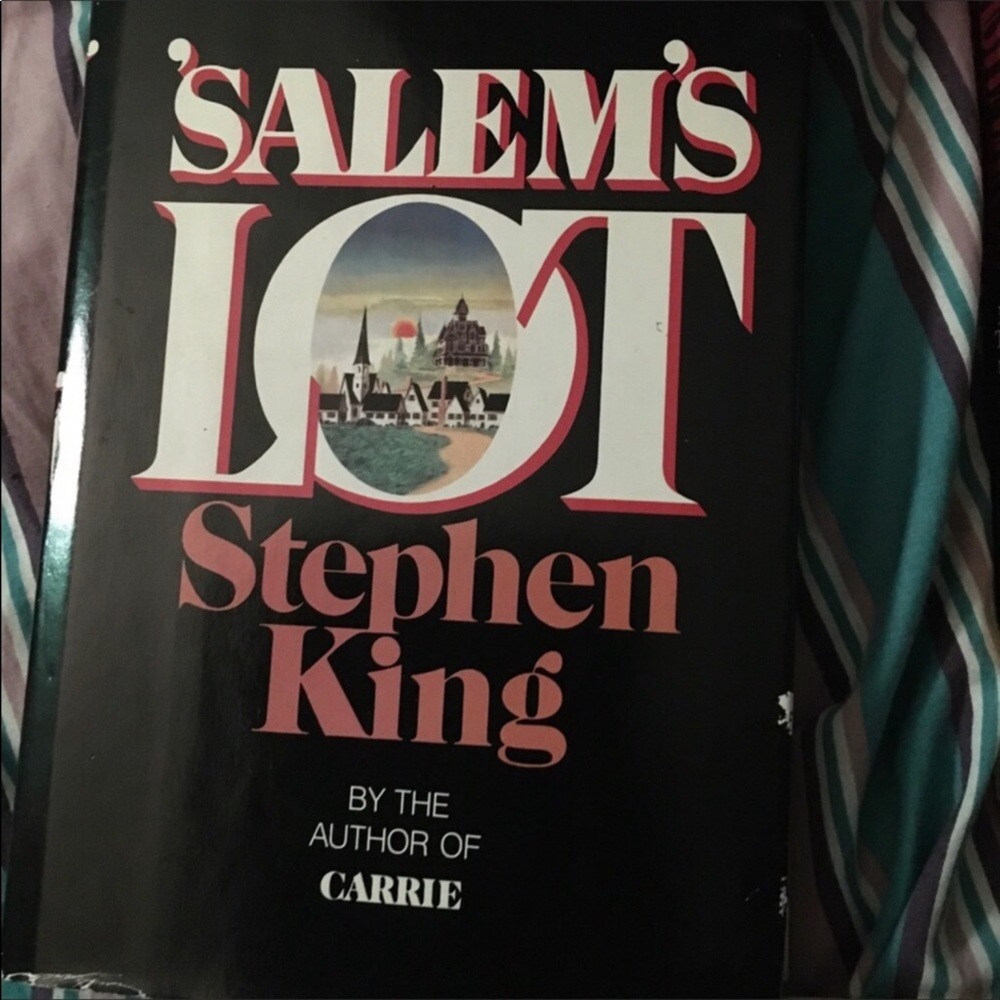 Personal Listing of  2 books for buyer Lori P @puntaomega